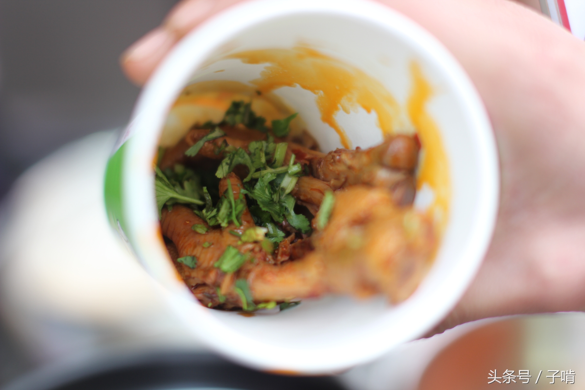 10块钱三个鸡爪,一包十几块的火锅鸡爪