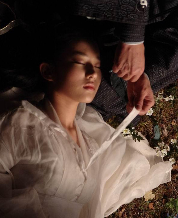 太可恶了！这些男星借拍戏之名对女星“霸王硬上弓”