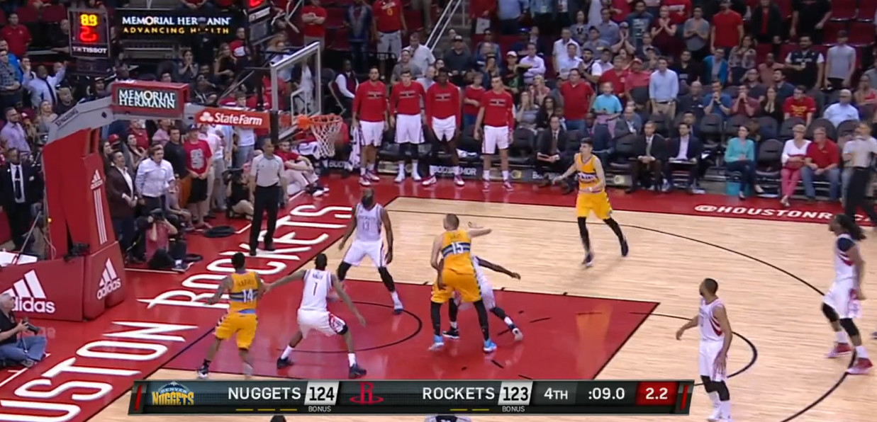 哈登一条龙绝杀勇士,哈登最诡异进球