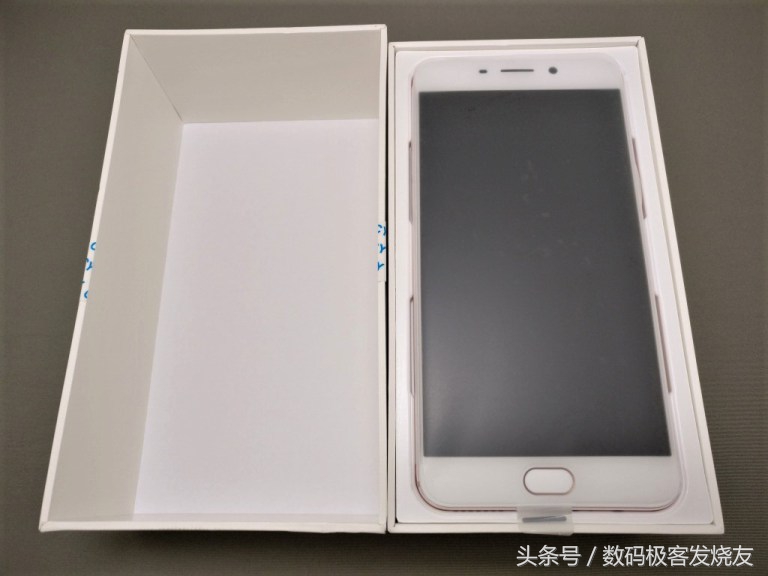 oppor9测评充电,充电五分钟通话两小时的oppo手机