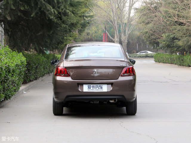 标致3012016款1.6l自动尊崇版,中期改款大变样