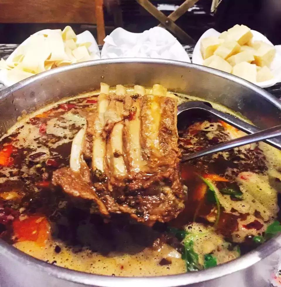 直男别再傻傻叫女朋友多喝热水了,直男们别再回复多喝热水