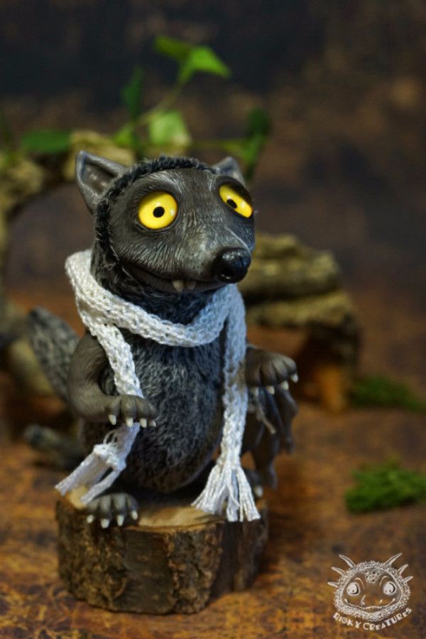 她做的娃娃表情都好奇怪啊！