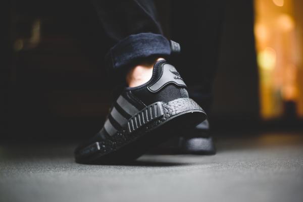 adidasnmdr1meshblackred,adidasoriginalsnmdr1鍜宐oost鍖哄埆