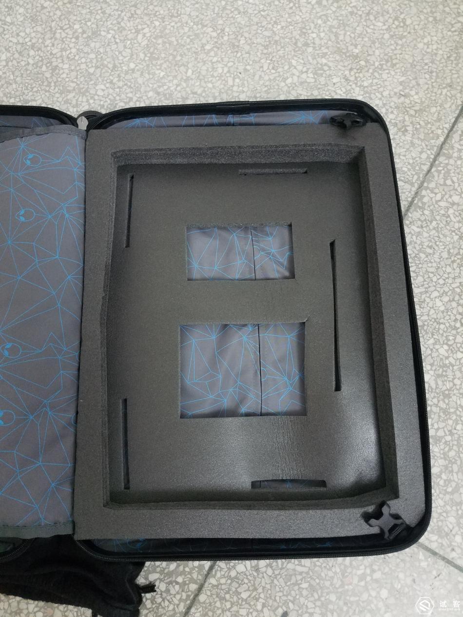 外星人笔记本屏幕边框有缝隙,外星人电脑边框缝隙