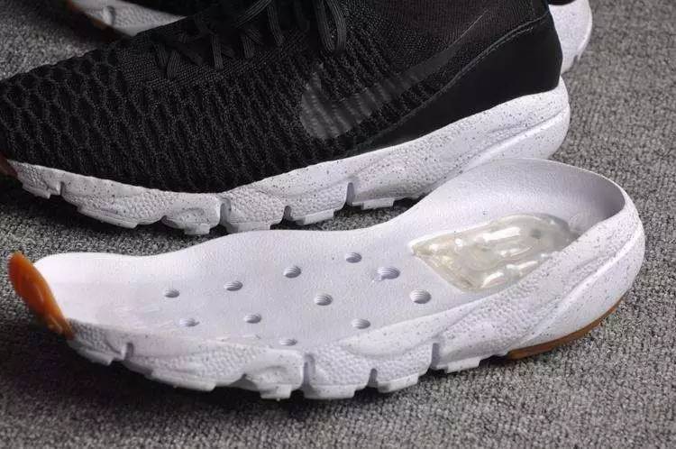 你说我不算一个称职的Sneakers，但我有最早的一款“袜套鞋”