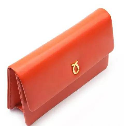 英国女王背双肩包,英国女王的爱马仕包包