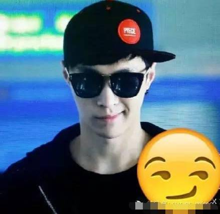 抖森表情包上线~老干部鹿晗,不呆萌张艺兴,脸部失控的胡歌,花痴赵丽颖……差点认不出管理不住自己表情的爱豆们!