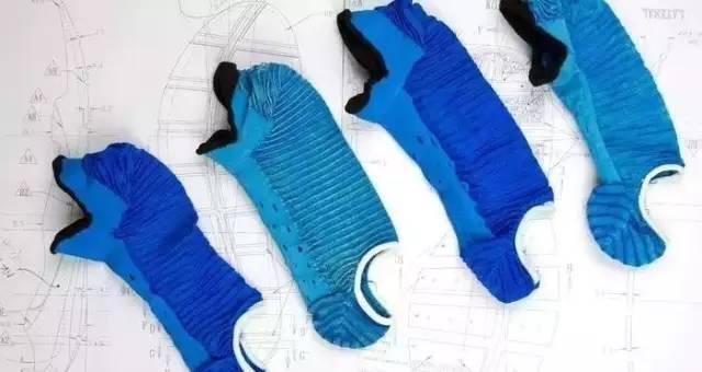 巴黎世家袜子鞋经典百搭上脚图,越丑越时尚