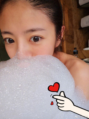 安以轩美瞳,安以轩为什么老戴美瞳