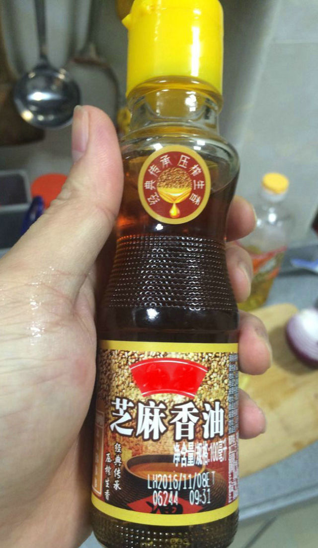 红麻油炒猪肝的功效,麻油炒猪肝详细做法