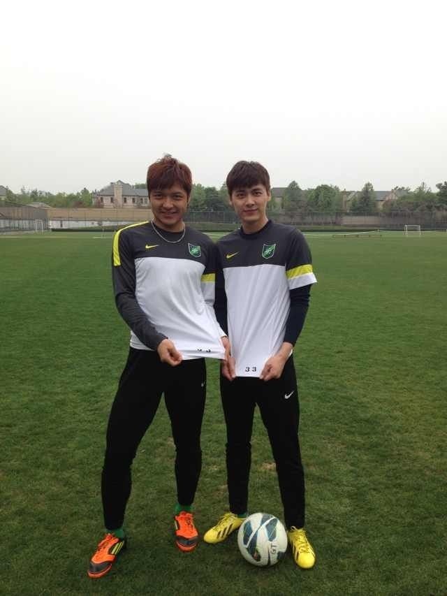 国足终于又一次不卑不亢,国足鹿晗