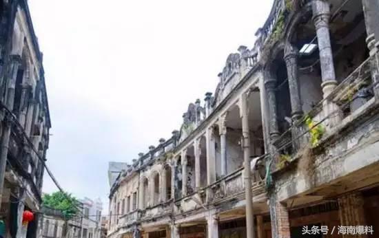 你好，我叫抱罗，我来自海南文昌！