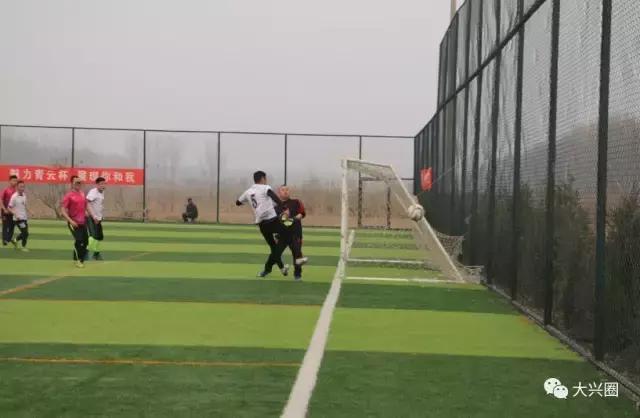 震撼一球！看看大兴青云杯足球联赛就知道中国足球希望大大滴！