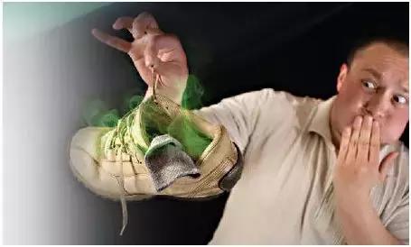 去除脚臭鞋臭最有效的方法,夏天到了脚老是出汗脚臭怎么办