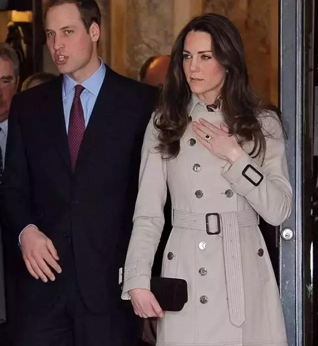 burberry风衣剁手,burberry风衣最新700元