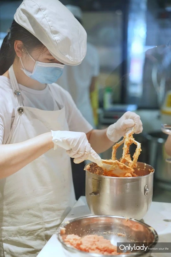 鲍师傅网红点心店,鲍师傅糕点怎么在美团上买