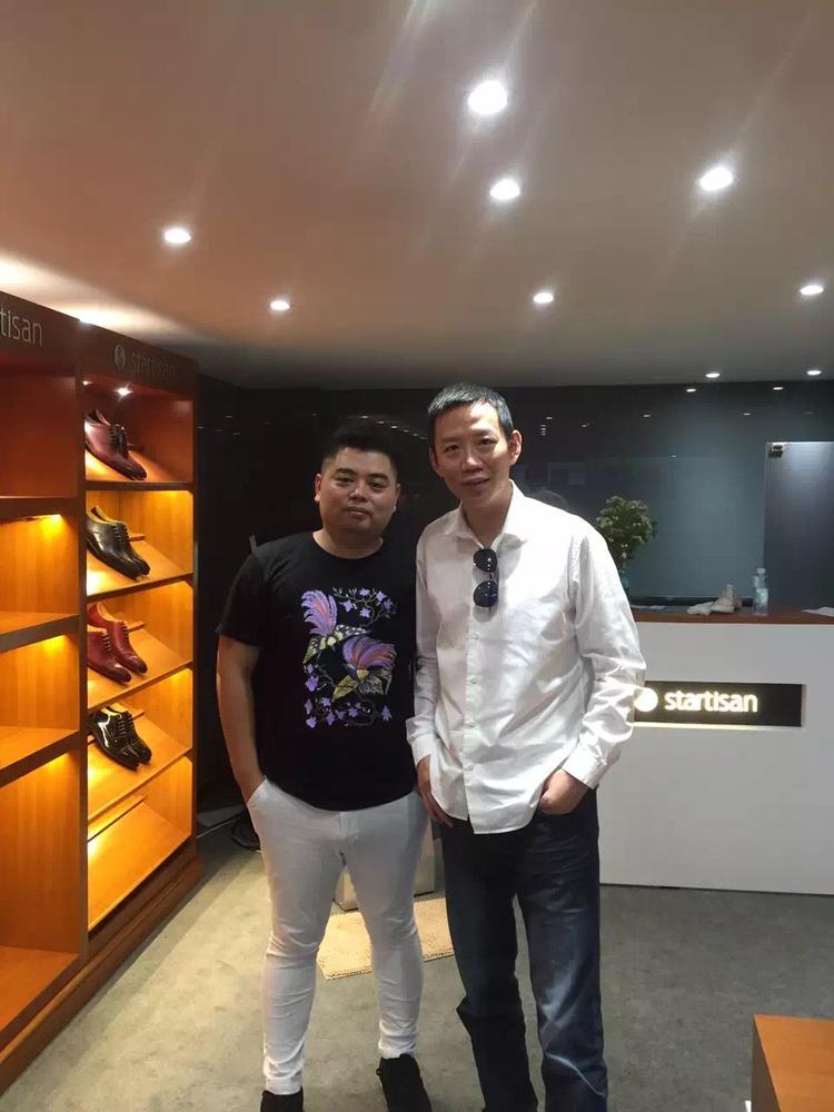 吴晓波直呼舒服他用红外线扫描1千人足型3D打印造楦手工成鞋400双