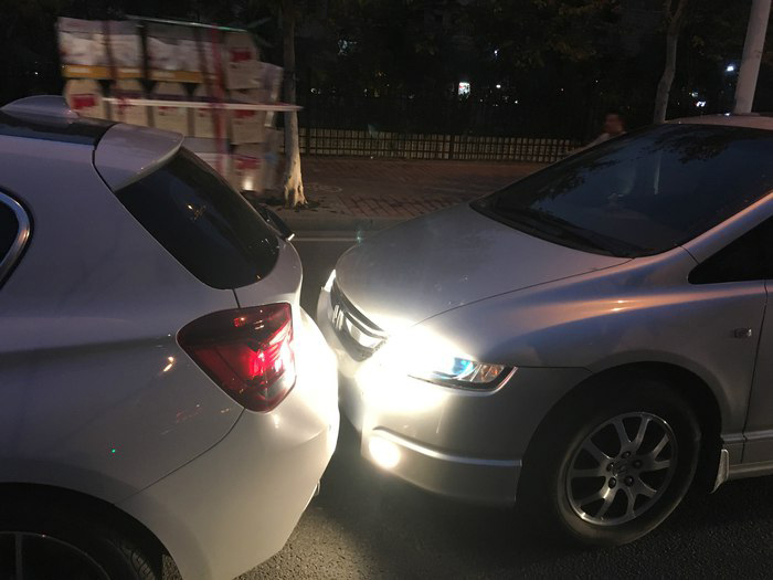 改装中网保险理赔吗,改装轮毂后出事故保险理赔吗