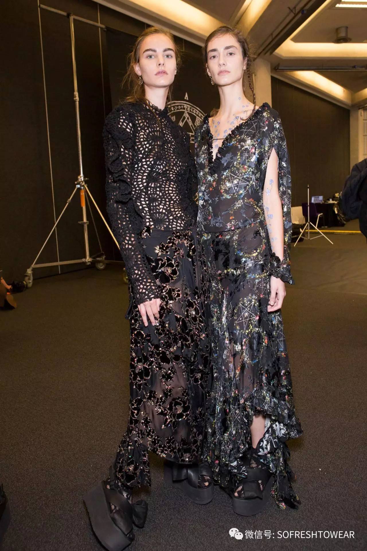 ugg鞋穿搭,ugg变黑色