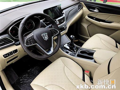 五菱荣光v和宝骏730哪个更实在,宝骏730和五菱星辰哪个值得购买