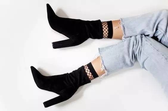 如何正确的穿大洞渔网袜,如何穿渔网裤