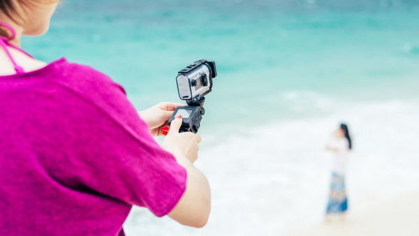 每当海岛又下起了雨赏析,每当海岛又下起了雨小说