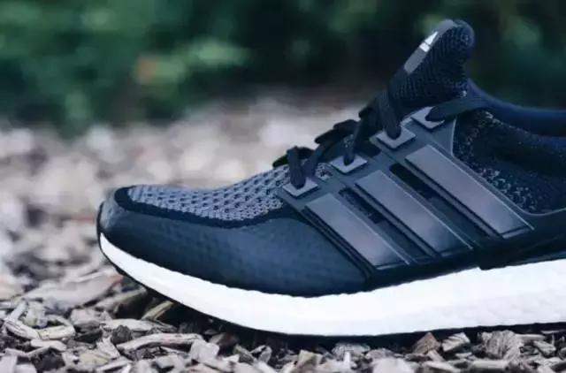 下雨天穿什么鞋子能防水,下雨穿什么防水鞋套好看