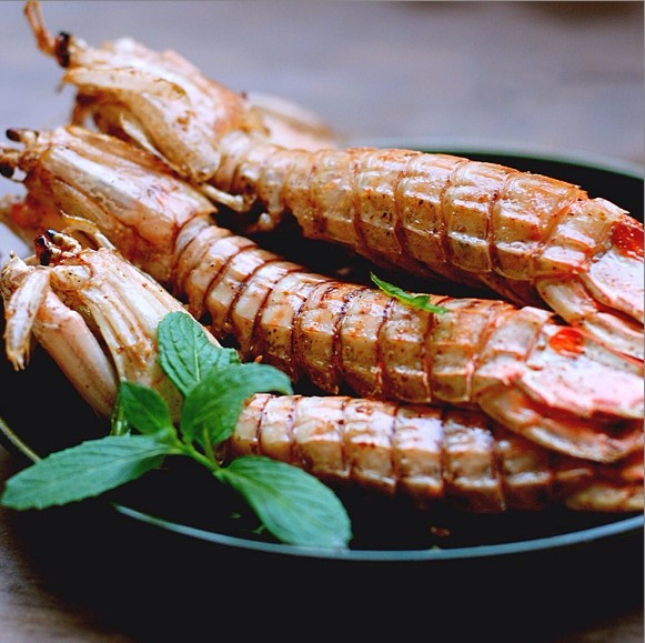 欢乐撸串季，大家动起手来美味不邂逅