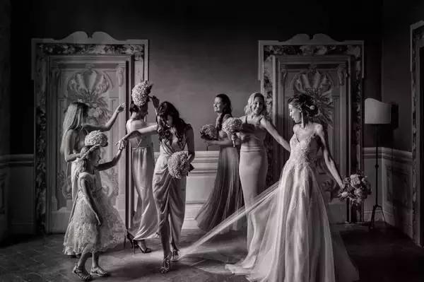 国外创意婚纱摄影作品,激发摄影师灵感的创意婚纱照