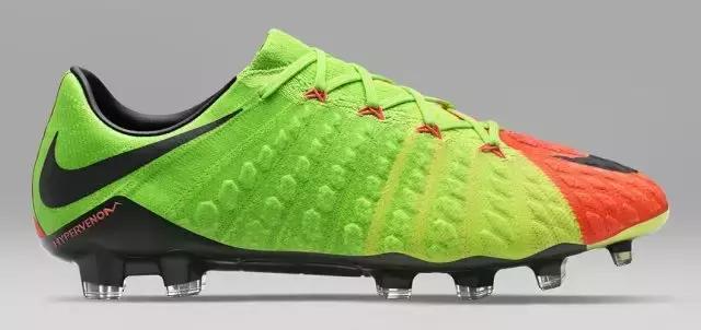 他们都穿什么篮球鞋,他们穿着什么用英语怎么说