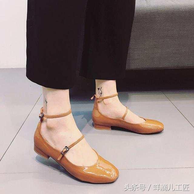 唐嫣穿过的休闲鞋,唐嫣穿紫萱的鞋