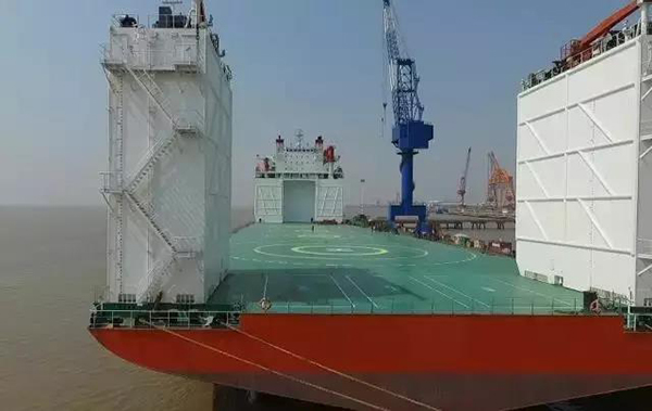 台军首艘万吨两栖船坞登陆舰下水,台媒谈最新下水的海军军舰