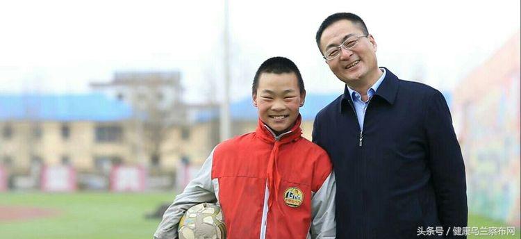 巩建伟,集宁区光明街小学校长巩建伟