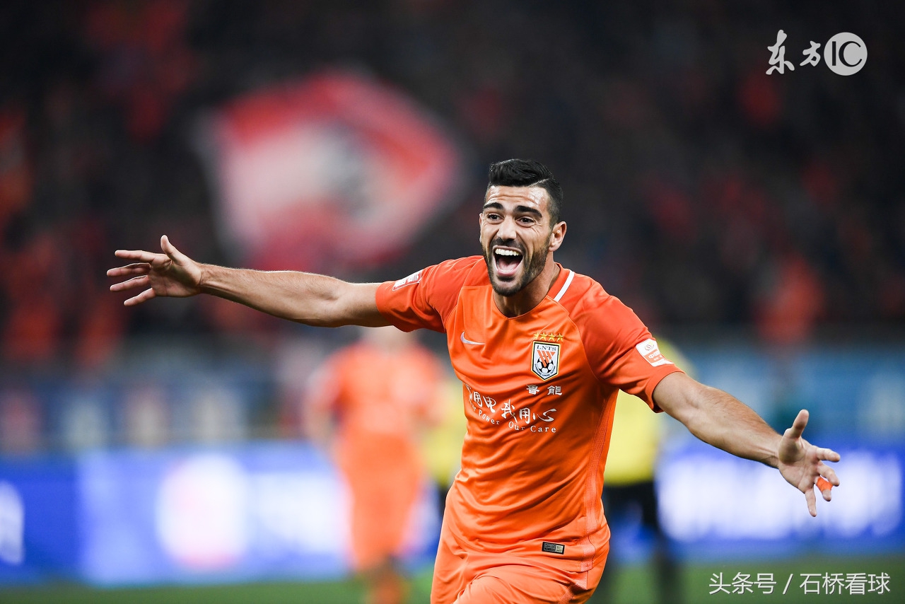 佩莱：他是外援前锋，场上不进球，还有人点赞？