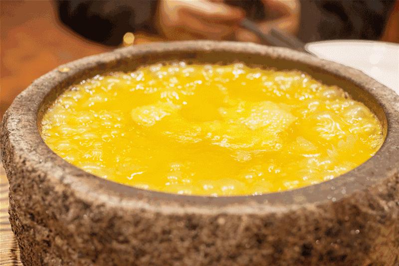 「鱼翅捞饭」震撼出席!一顿胜过十针玻尿酸,不到¥50就能吃?