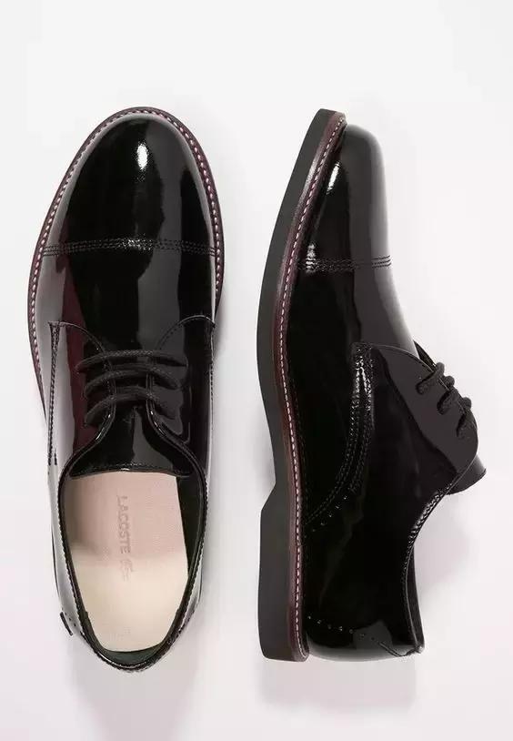 下雨天穿什么鞋子能防水,下雨穿什么防水鞋套好看