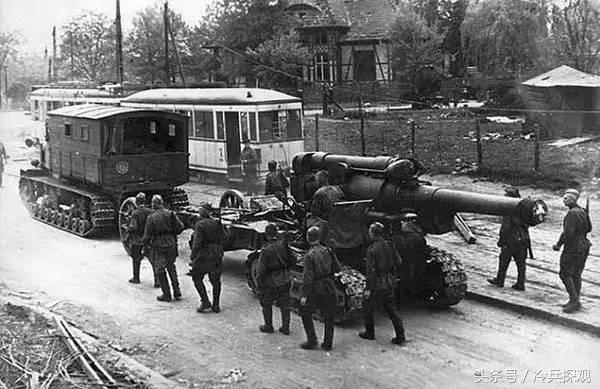 攻城中最常见的还是攻城锤,最常用的攻城机械