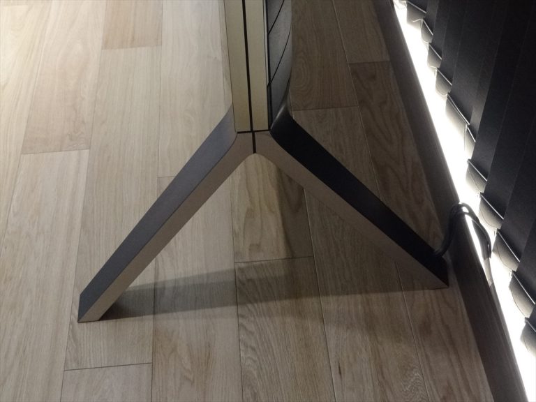 索尼z9d100寸4k电视多少钱,19年索尼z9d还值得买么