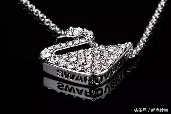 施华洛世奇水晶是什么材质的水晶 (施华洛世奇水晶和玻璃的区别)