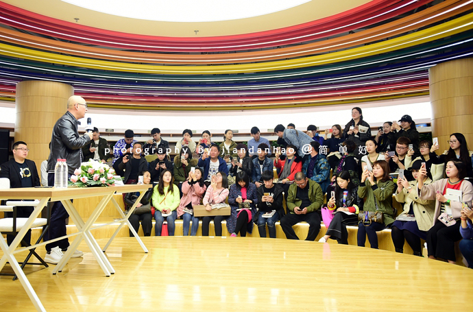 著名主持人孟非，五年后再一次《随遇而安》，沈阳粉丝签售会