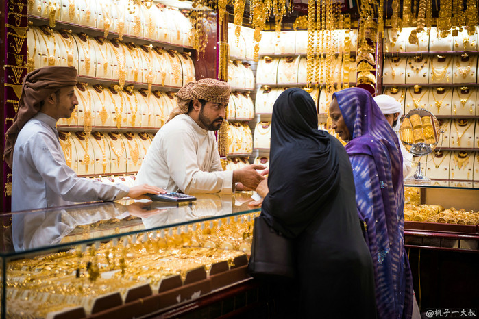 迪拜真的全是豪车吗,迪拜真的像网上传的那样吗