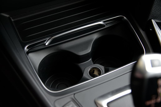 宝马316i有17款的吗,宝马316i值不值得入手