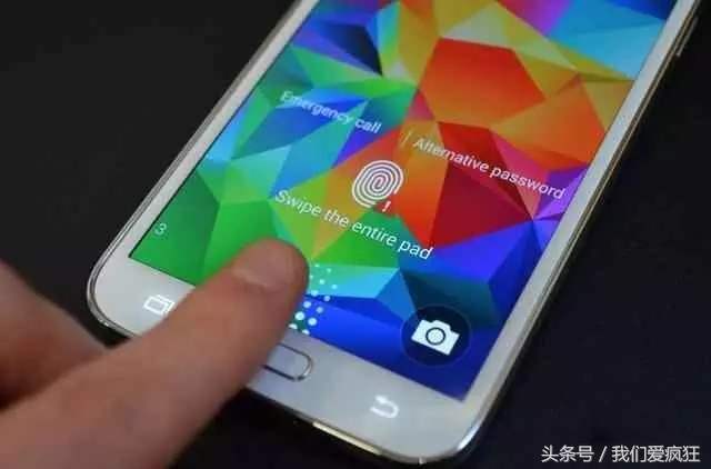 手机屏幕锁前面几种都用过，就差这最后一种虹膜解锁