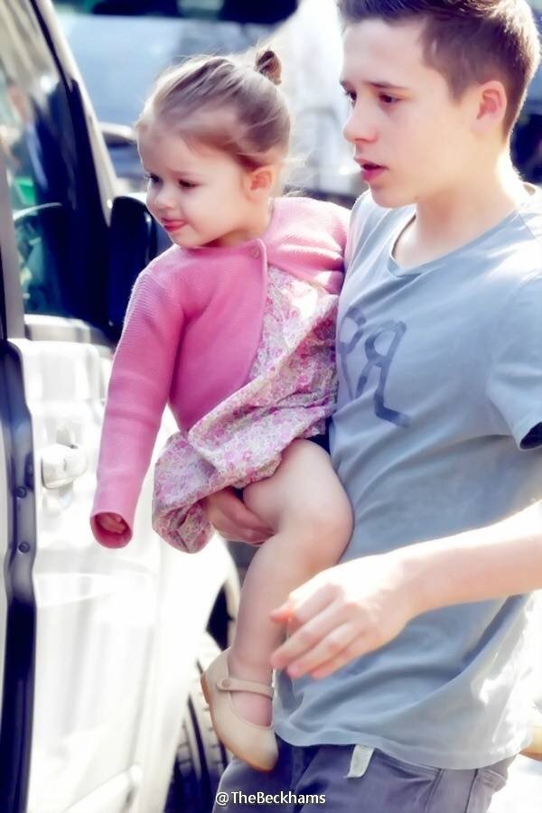 贝克汉姆哪个儿子帅,贝克汉姆三个儿子谁最宠小七