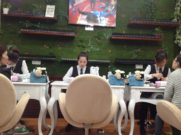 新手小白开美甲店需要什么样式,开美甲店需要学什么专业