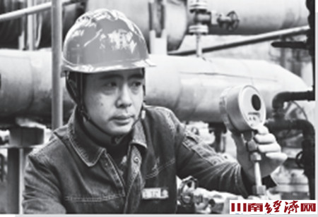 泸州:勤奋进取造就的执着工匠人黄政