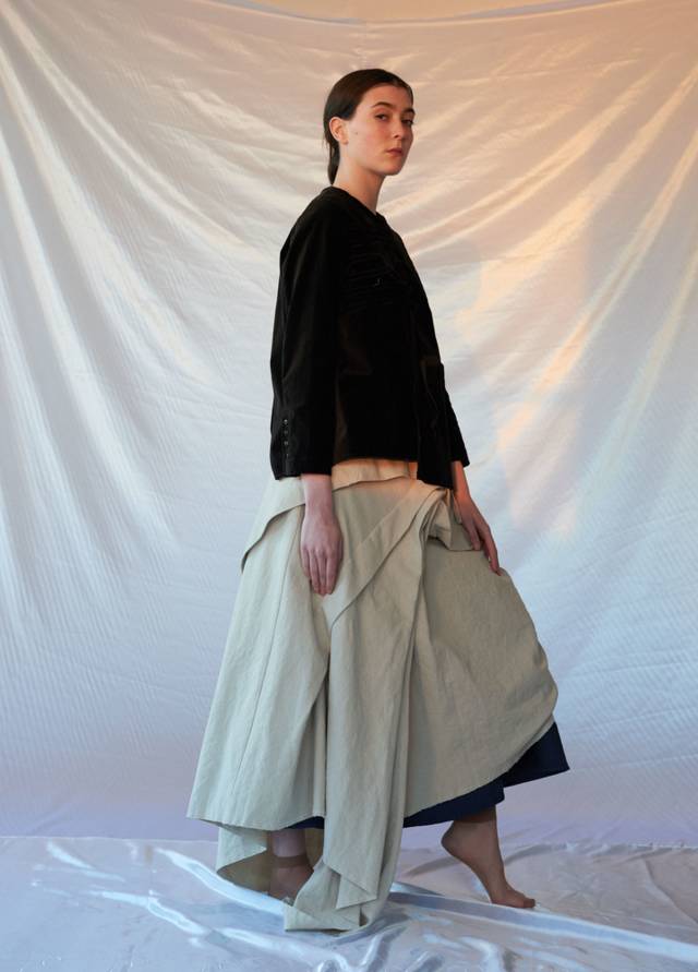 二姨谈时尚｜RenliSu：伦敦升起中国星，米色绿色蓝色