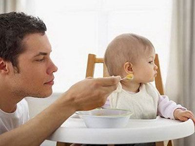 嘴巴上的红点点是什么,嘴里都是红色的点点