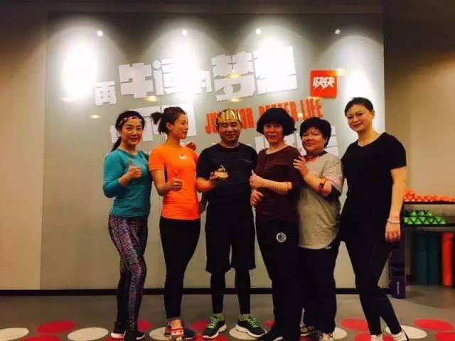 膝盖疼一招自愈的运动,治愈膝盖痛的运动方法